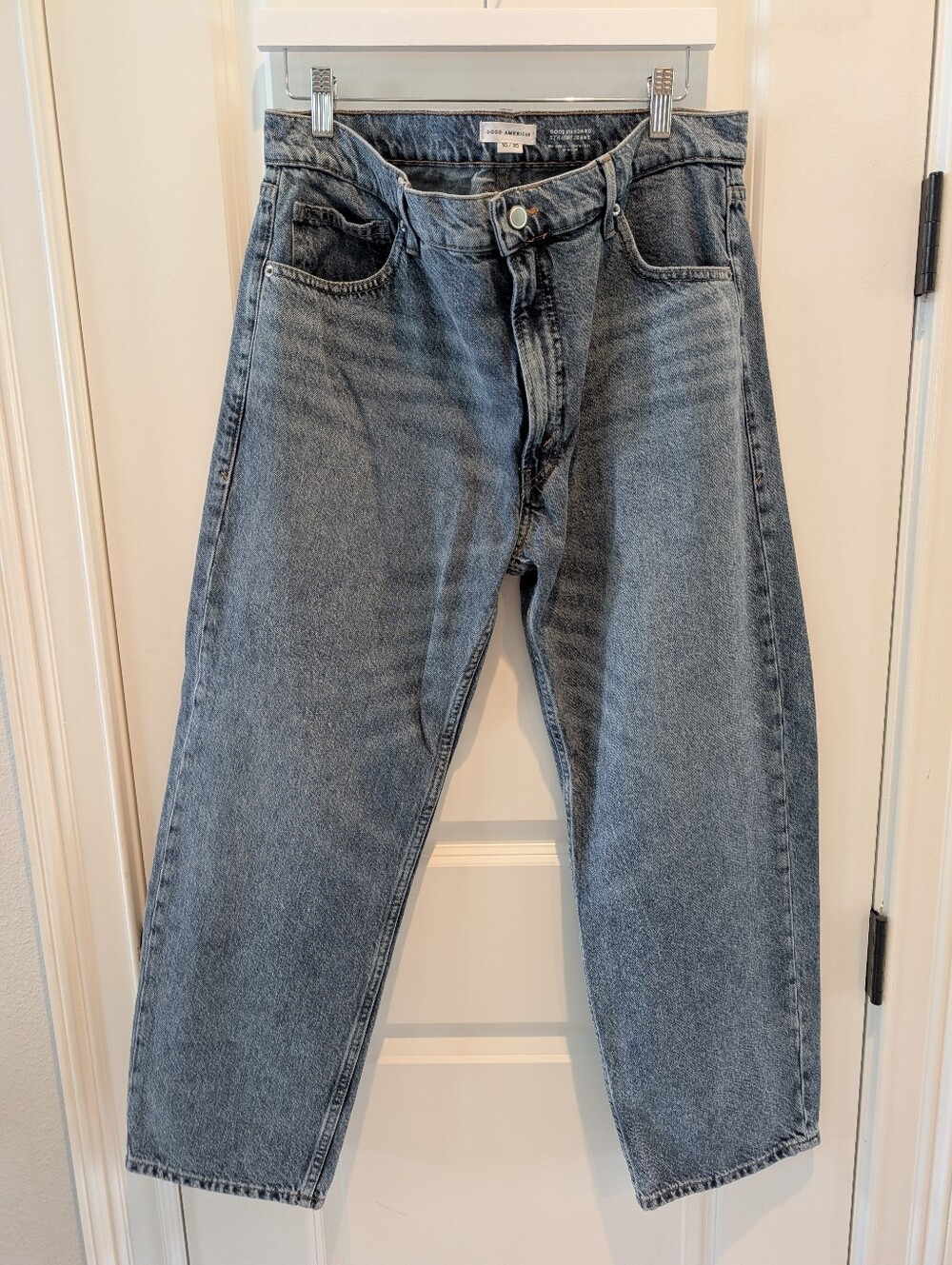 Good American Good Standard Straight Jeans in Washed Blue